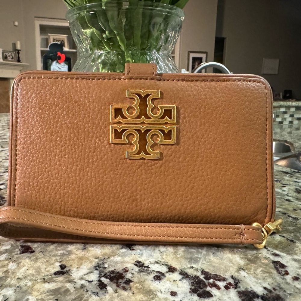 Small Leather Camel Tory Burch Wristlet